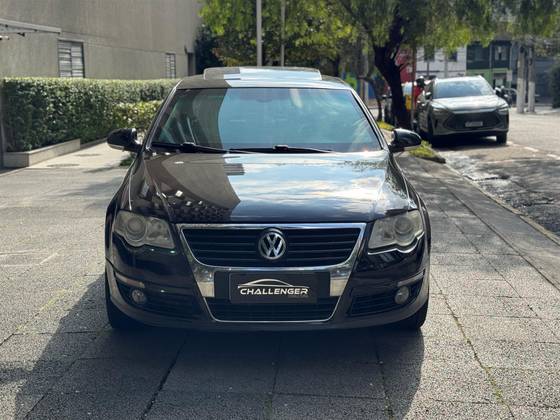 VOLKSWAGEN PASSAT 2.0 FSI COMFORTLINE 16V TURBO GASOLINA 4P TIPTRONIC VOLKSWAGEN PASSAT 2.0 FSI COMFORTLINE 16V TURBO GASOLINA 4P TIPTRONIC